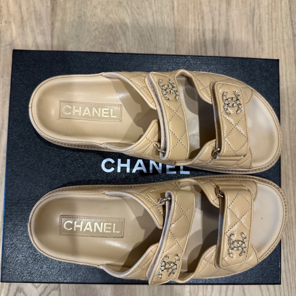 Chanel Lambskin Quilted Velcro Dad Chain CC Slide Sandals Beige - Picture 1 of 9